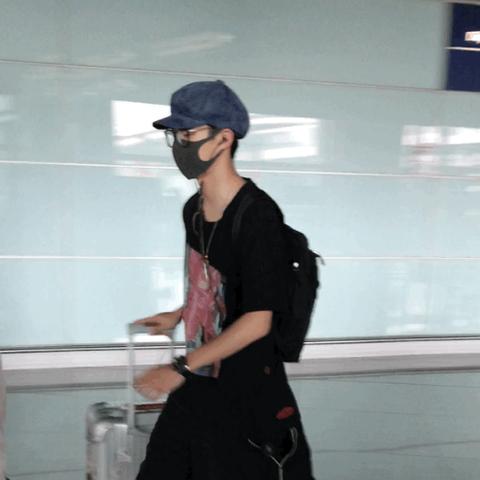 郑爽杨洋最新动态曝光，细节揭秘明星新动向