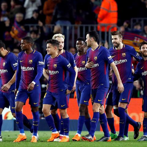 最新西甲动态，巴塞罗那领跑积分榜，皇马巨星闪耀赛场