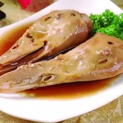 济宁美食之旅，融合创新菜品的独特风味