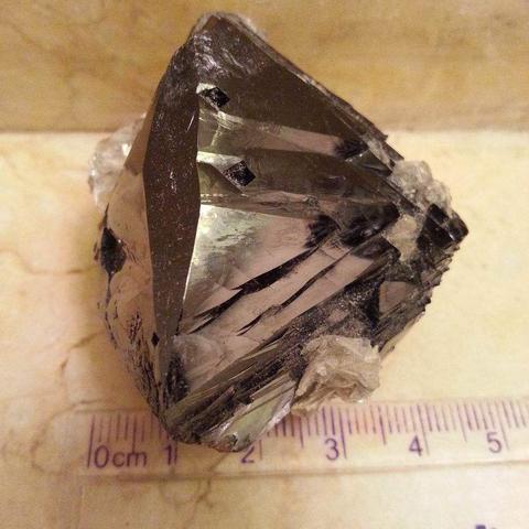 钨矿最新报价与市场趋势分析