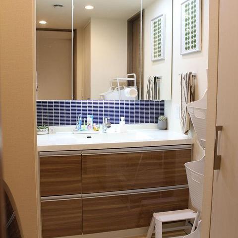 最新墙面涂料引领家居时尚风潮