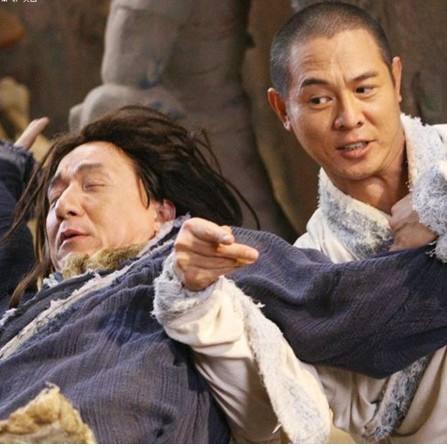 跑男最新一期皇帝主题派对精彩瞬间揭秘