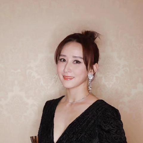 熟女魅力，优雅自信的真实照片展现