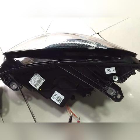 奔驰最新车灯,技术与设计的完美结合